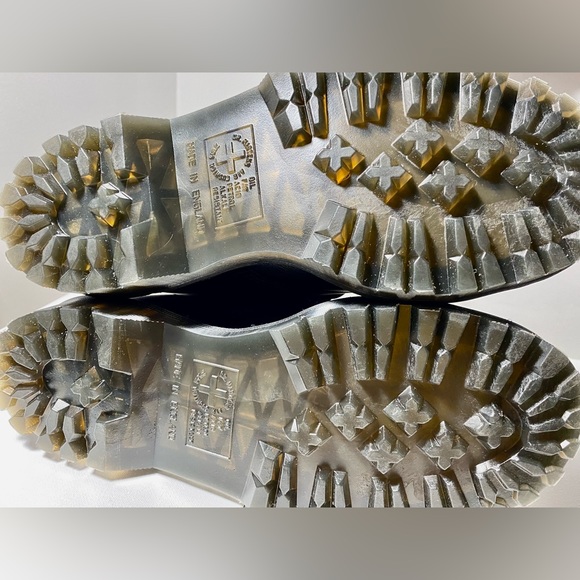 NEW Dr.Martens Shearling Lined Leather Ankle Boots Made in England NO BOX - Picture 14 of 15